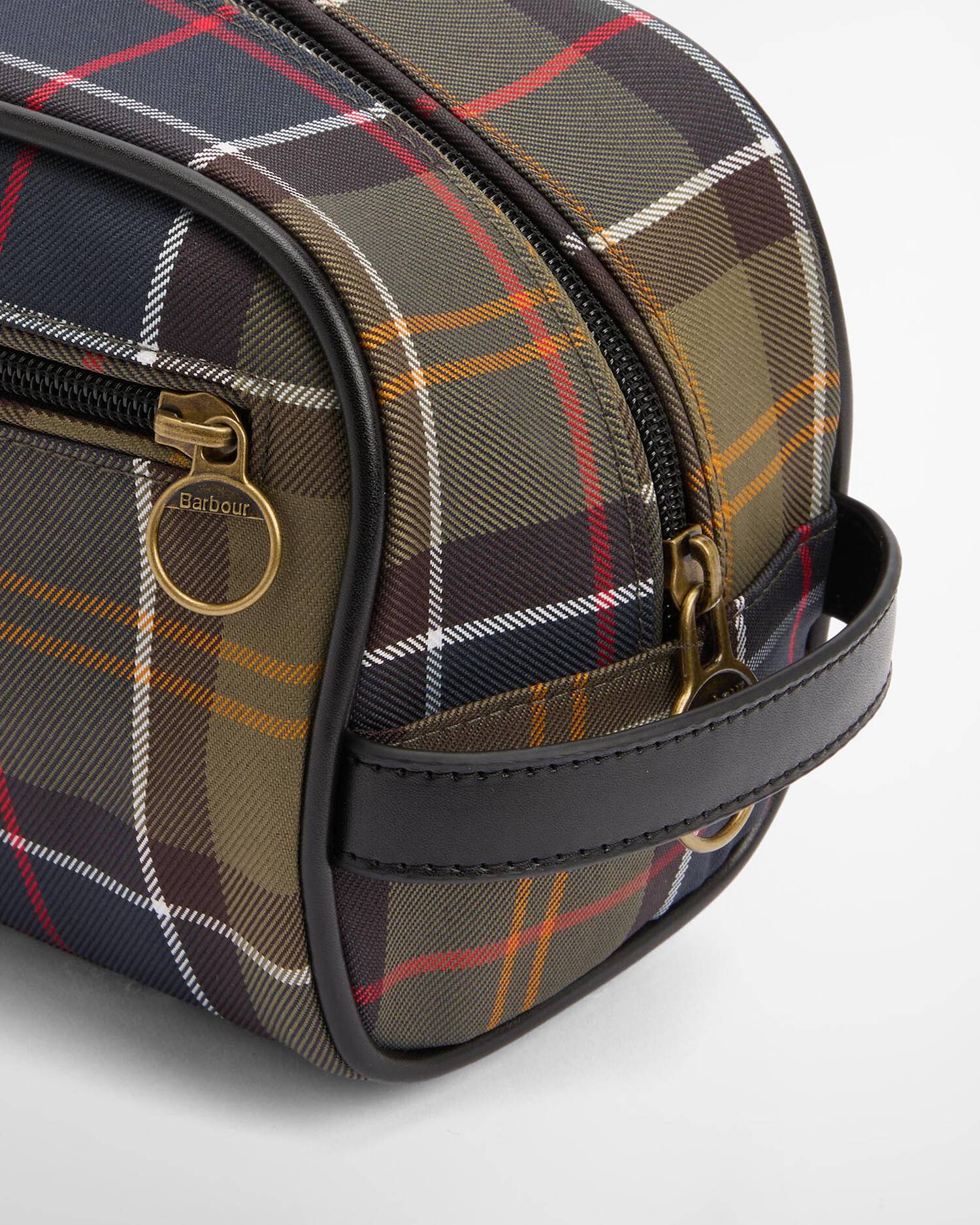 (取寄) バブアー タータン ウォッシュバッグ Barbour Tartan Washbag Classic/Beacon Tartan Washbag in Classic/Beacon by Barbour – Logan's of Lexington